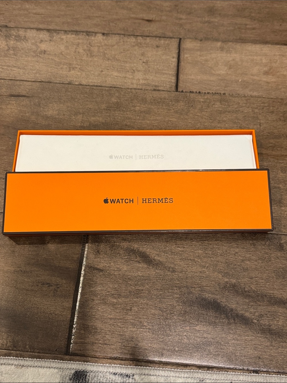 Apple Watch Hermès Orange and White Presentation Sleeve - box only